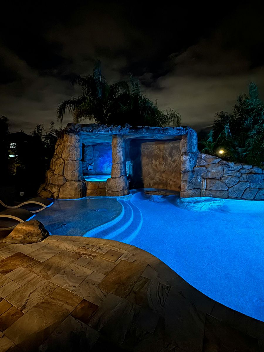 Tampa Cave Pool, Tampa, FL